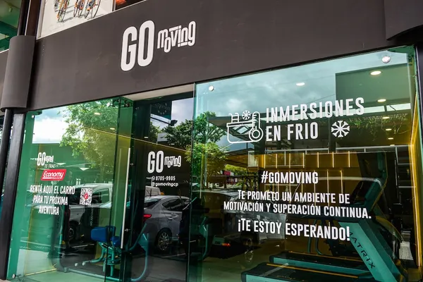Ambiente de entrenamiento en GoMoving, Momentum Lindora, Santa Ana